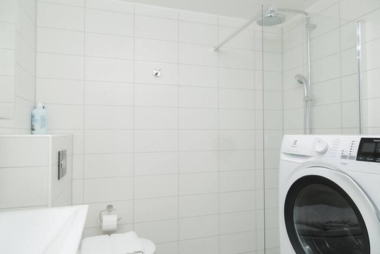 Comfy And Well Equipped Apartment W Free Parking Lidingo Exterior photo